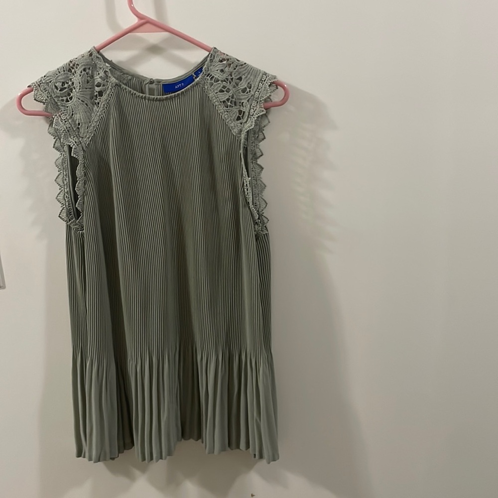 Apt 9 blouse